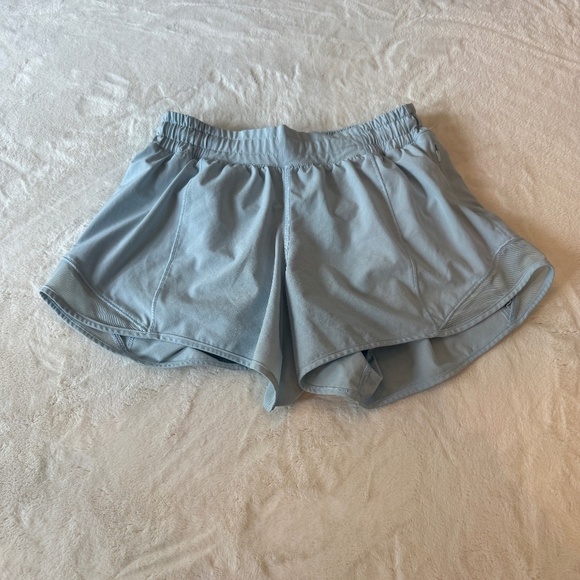 Lululemon Hotty Hot High-Rise Lined Short 2.5" Grey 45777 - Picture 5 of 11